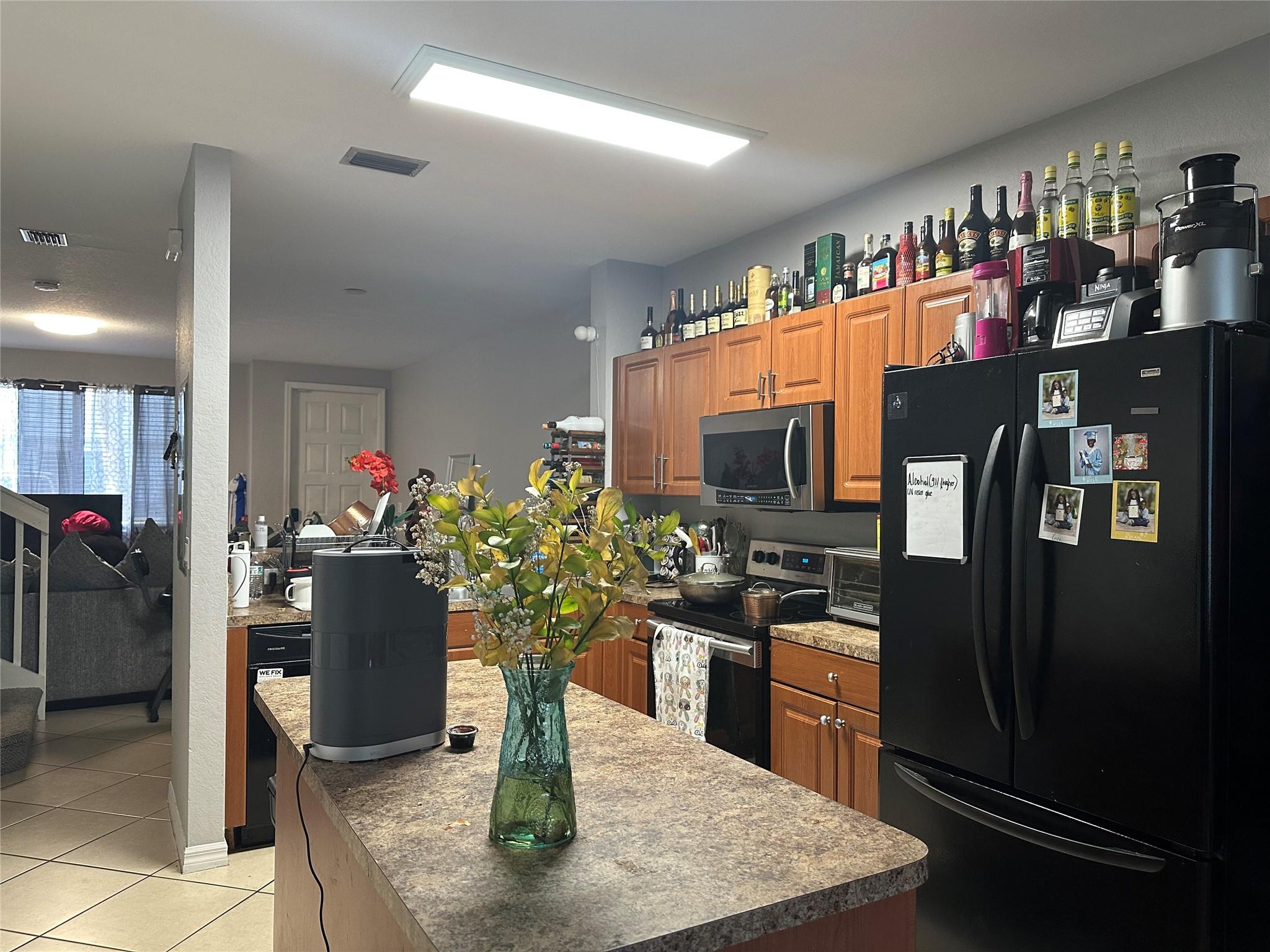 1920 Hibiscus Ln