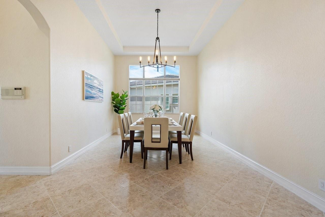 MEADOWBROOK - Residential