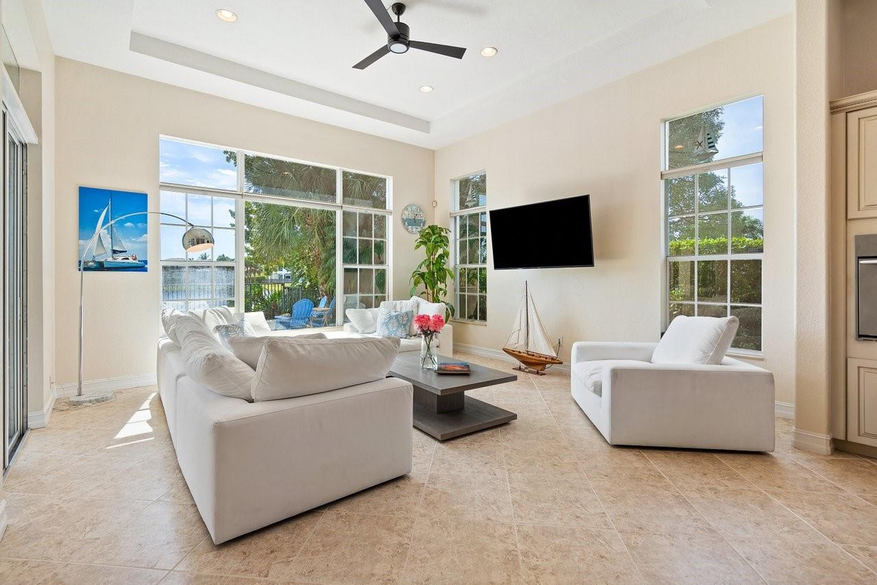 MEADOWBROOK - Residential