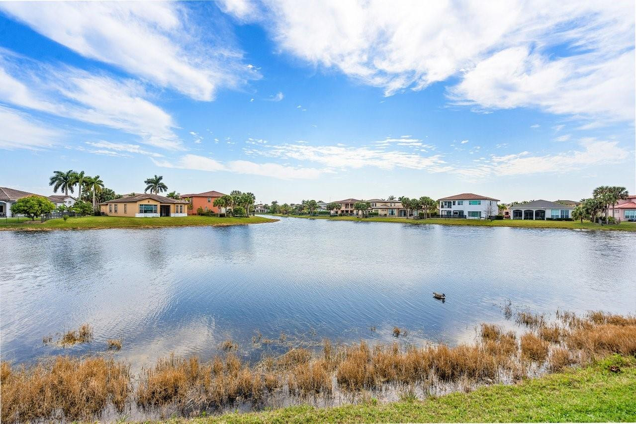 MEADOWBROOK - Residential