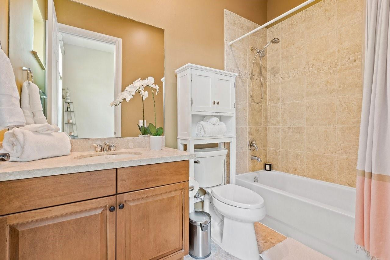MEADOWBROOK - Residential