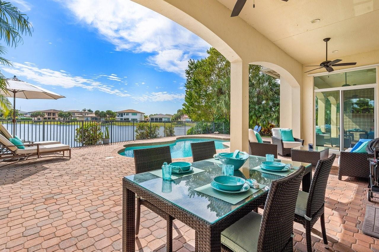 MEADOWBROOK - Residential