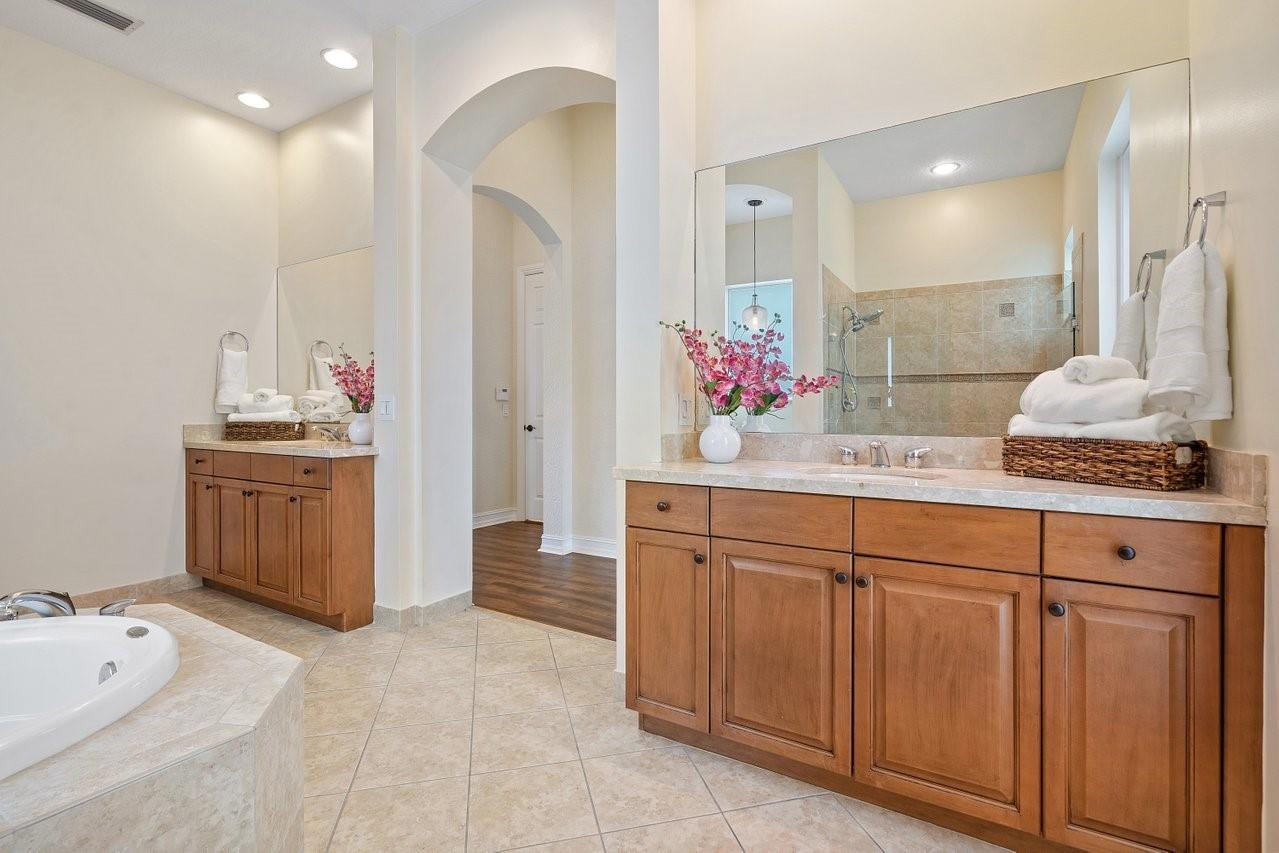 MEADOWBROOK - Residential