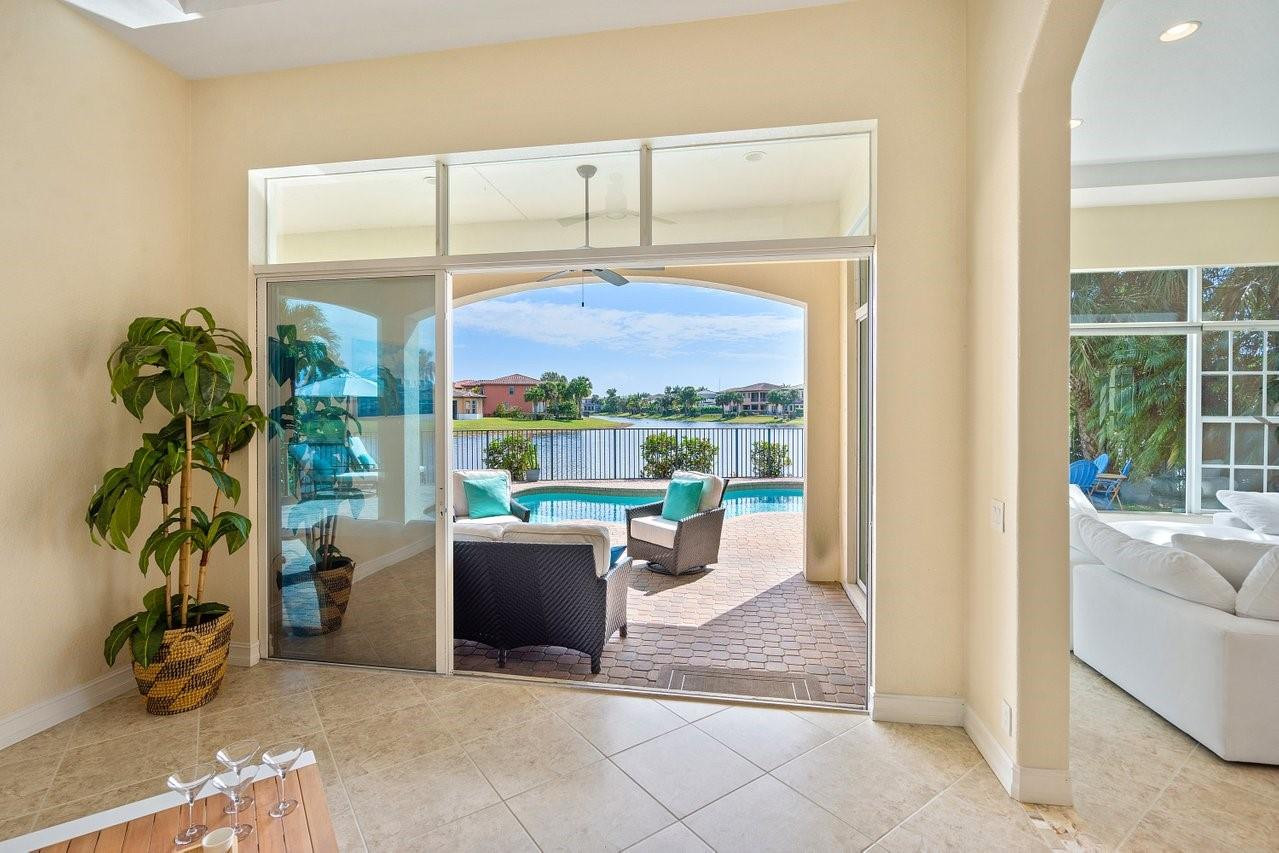 MEADOWBROOK - Residential