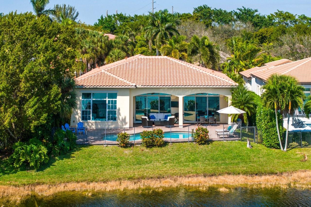 MEADOWBROOK - Residential