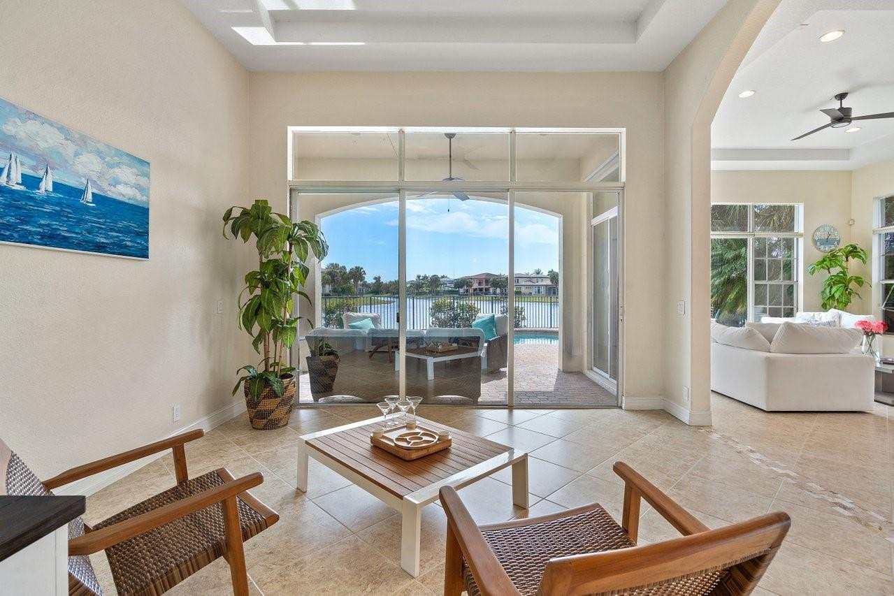 MEADOWBROOK - Residential
