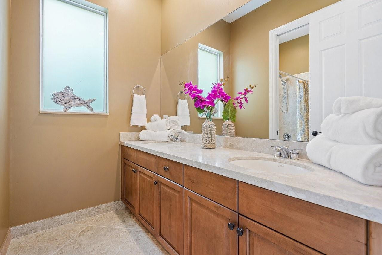 MEADOWBROOK - Residential