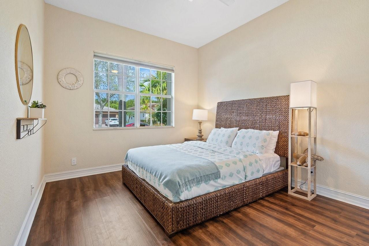 MEADOWBROOK - Residential