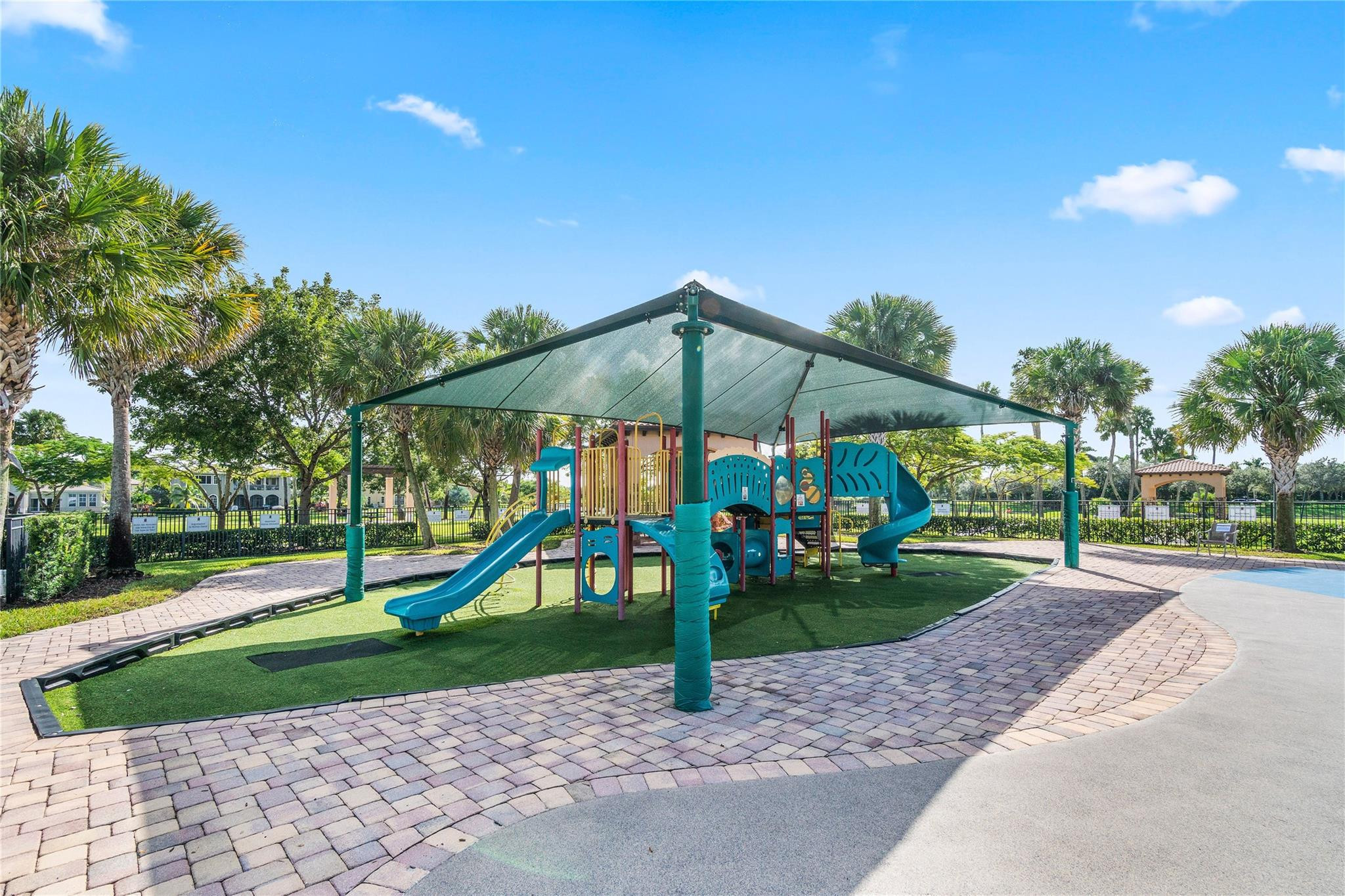 MEADOWBROOK - Residential