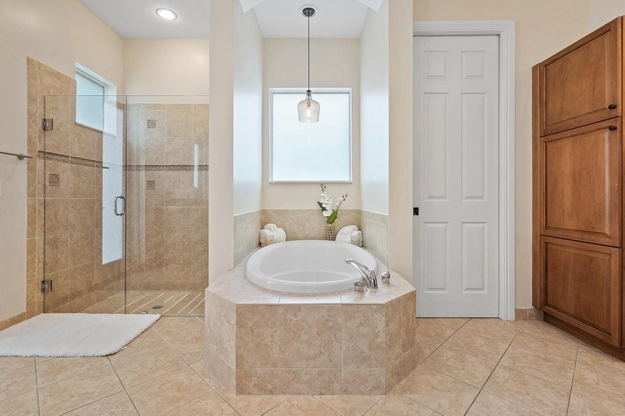 MEADOWBROOK - Residential