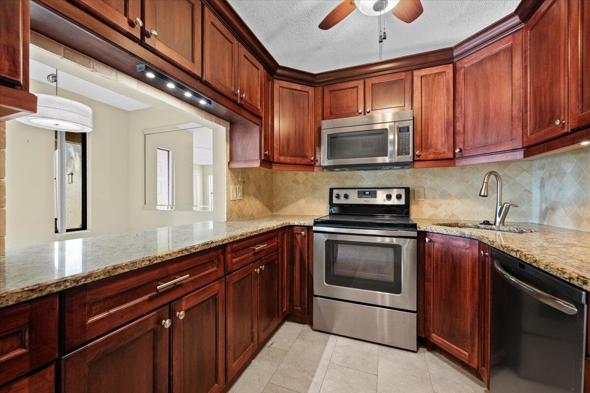 PINE RIDGE NORTH VILLAGE - Residential