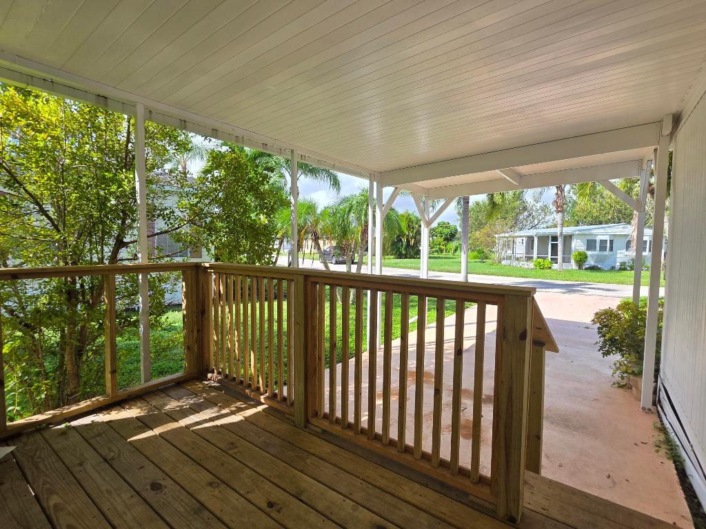 Spanish Lakes Riverfront - Residential