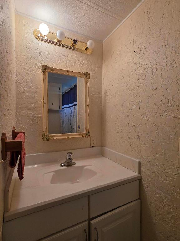 Spanish Lakes Riverfront - Residential