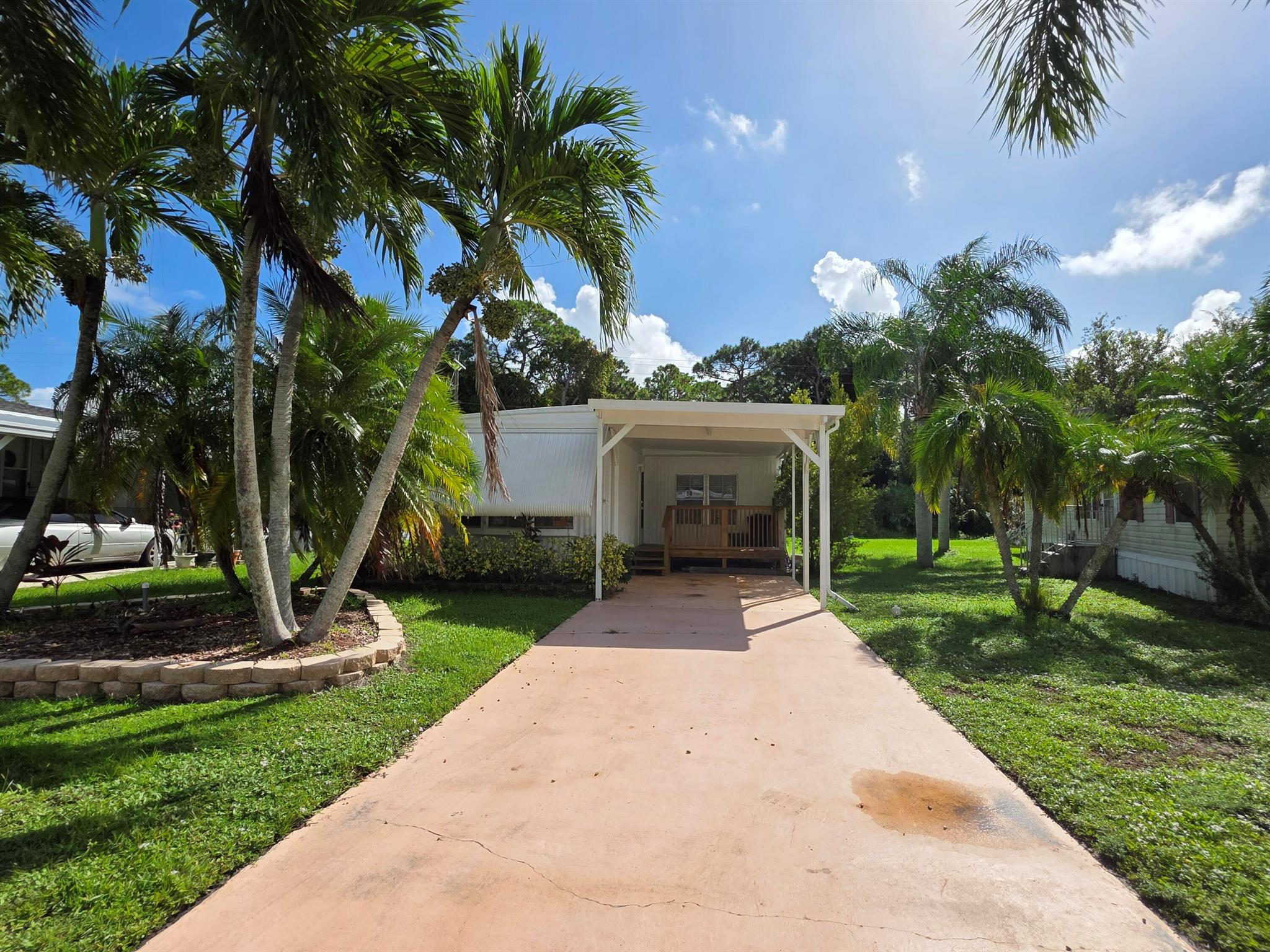 Spanish Lakes Riverfront - Residential