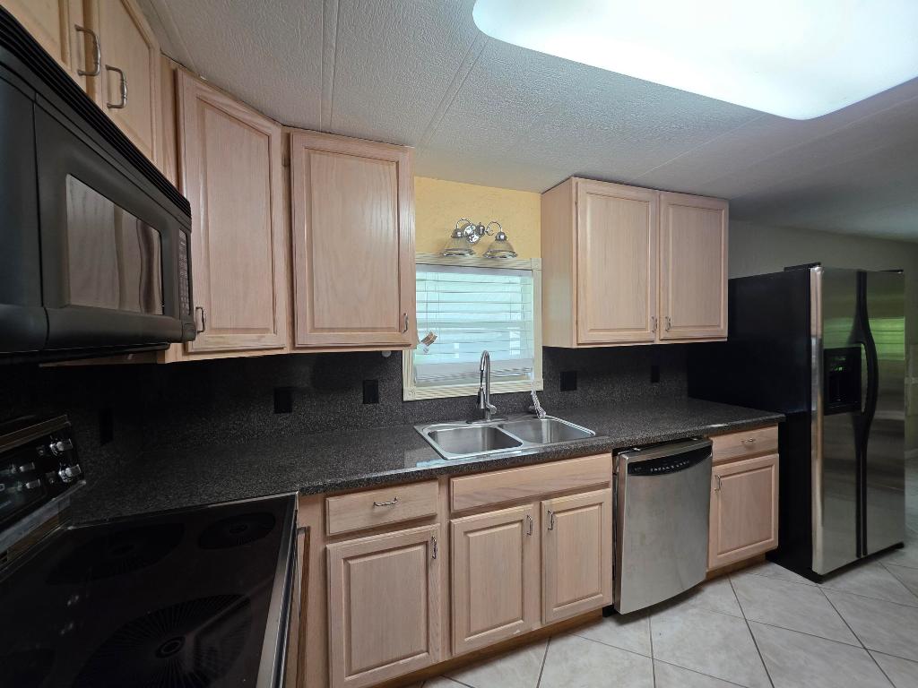 Spanish Lakes Riverfront - Residential