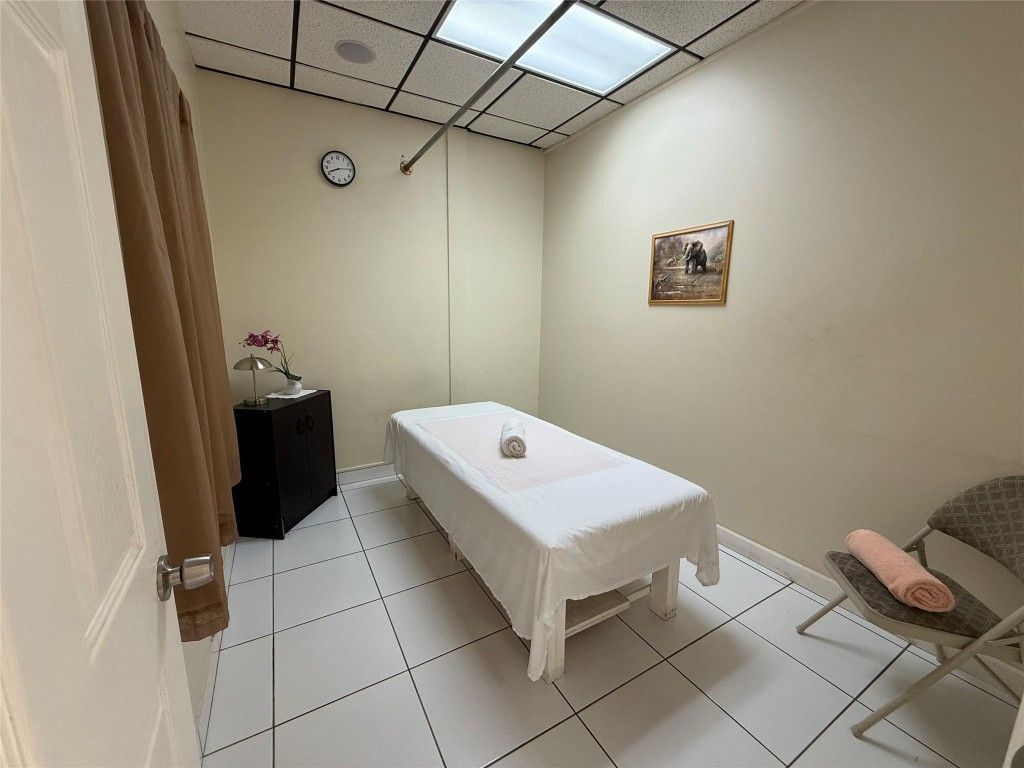 Photo of E Commercial, Fort Lauderdale, FL (MLS # F10514208)