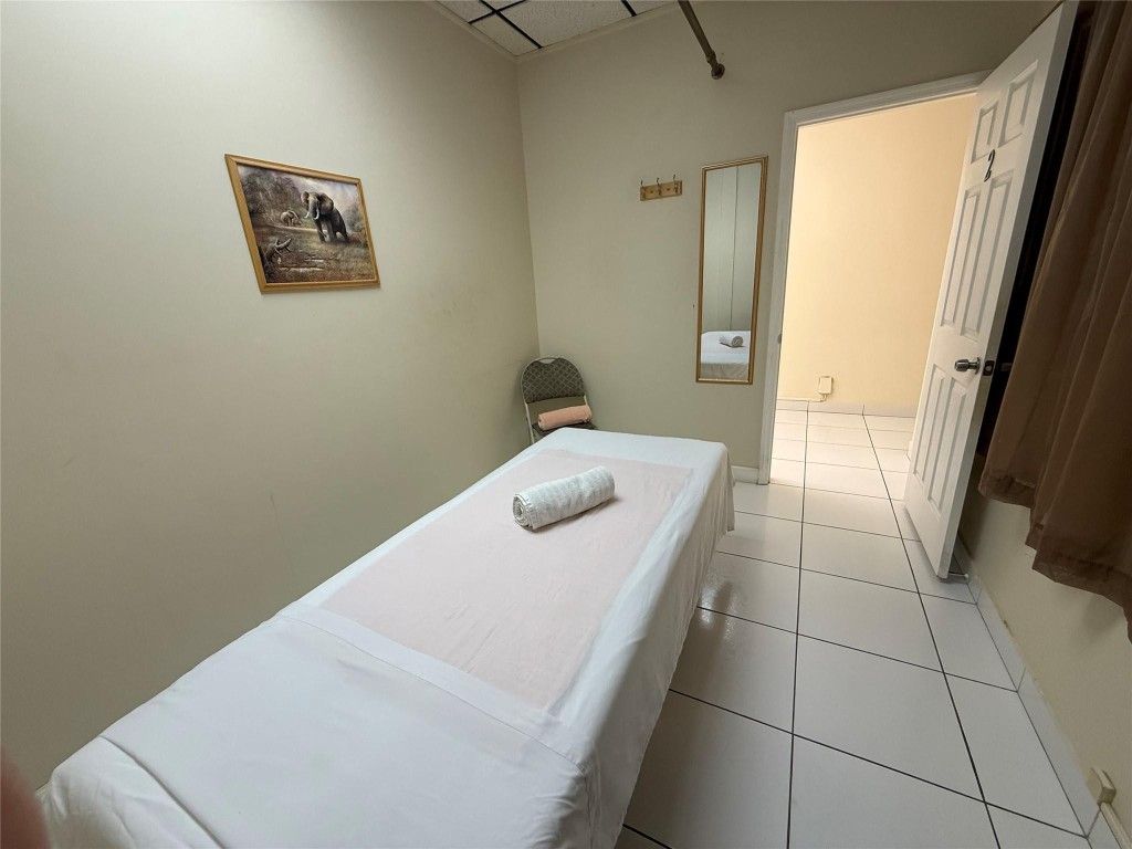 Photo of E Commercial, Fort Lauderdale, FL (MLS # F10514208)