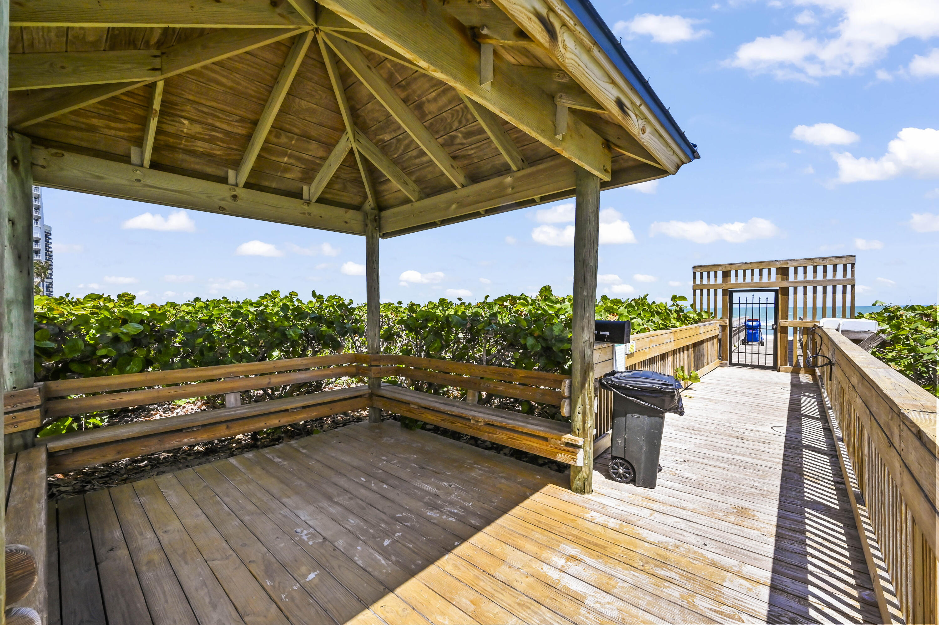 PRINCESS OF HUTCHINSON ISLAND - Residential Lease