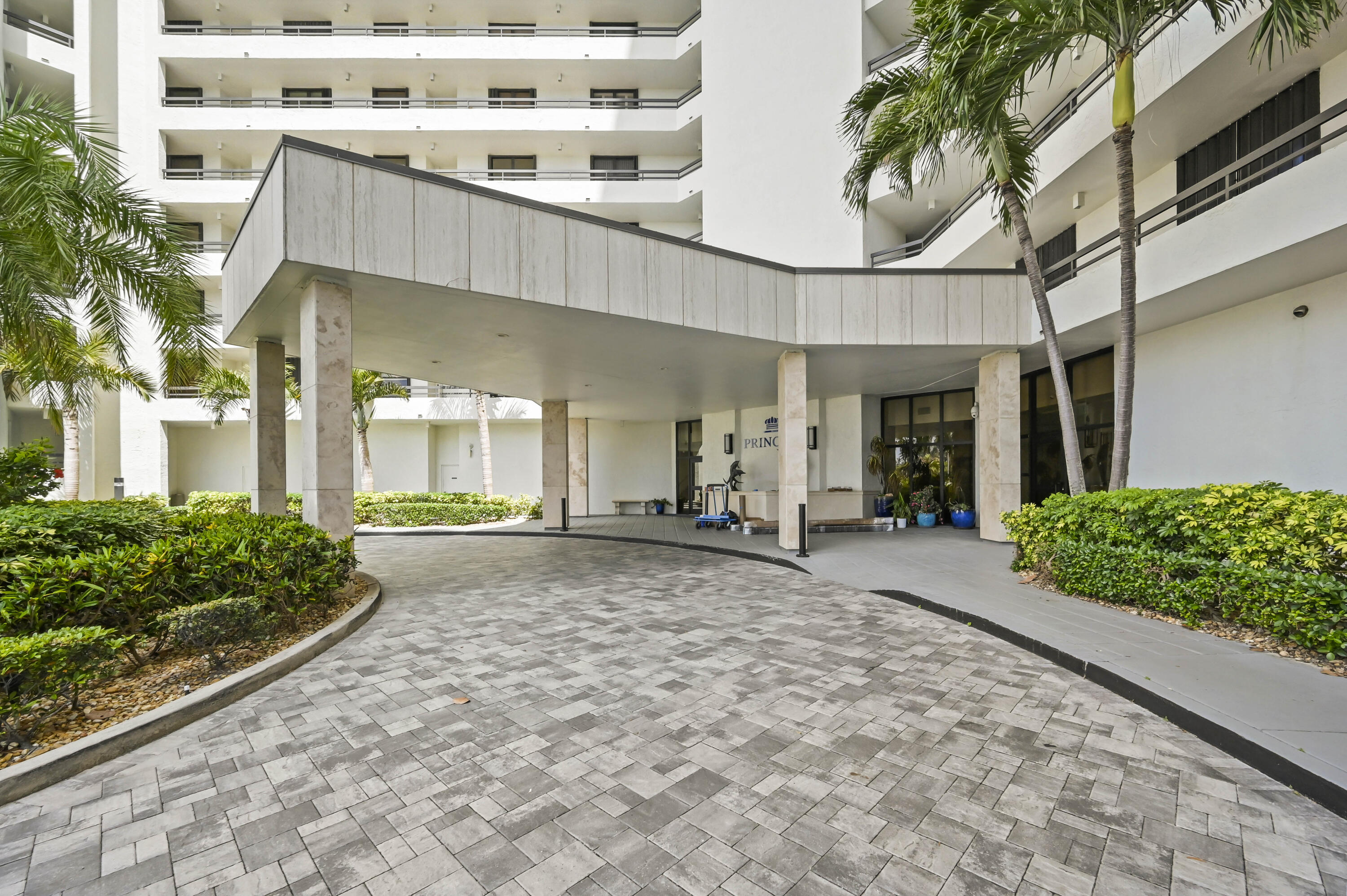 PRINCESS OF HUTCHINSON ISLAND - Residential Lease
