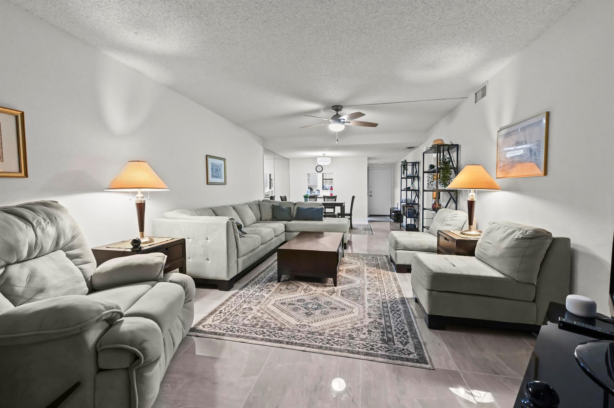 890 N Federal Highway 403