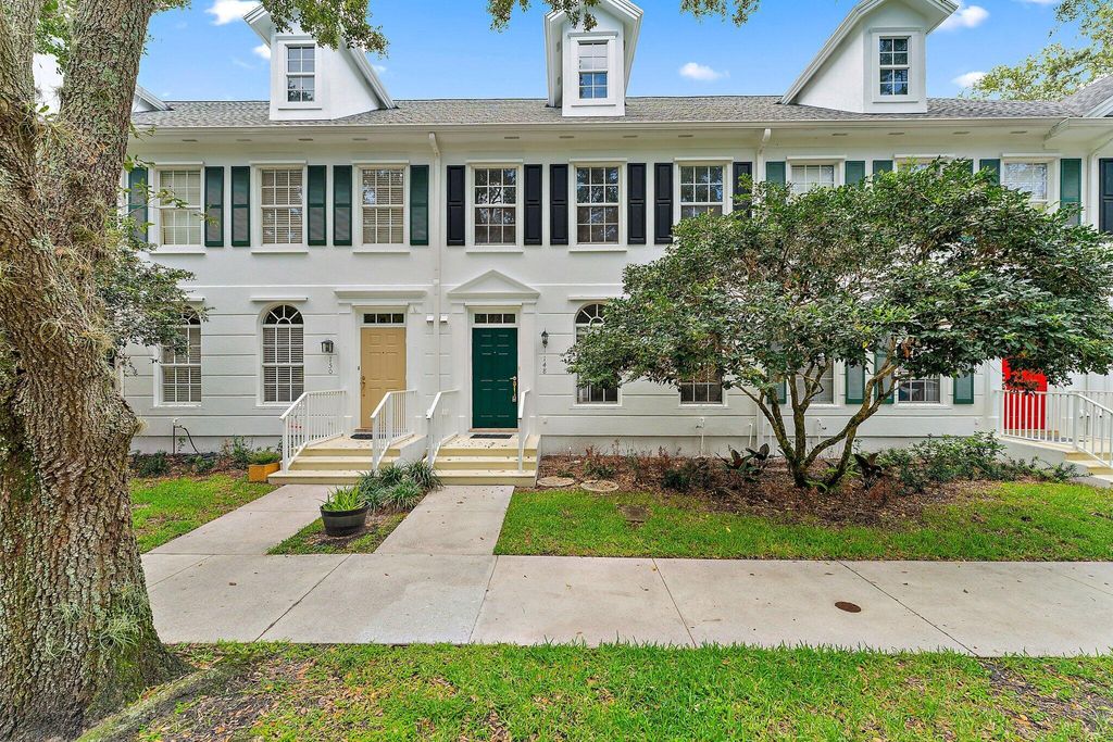 Photo of 148 Bermuda Dr, Jupiter, FL 33458 (MLS # R10985589)