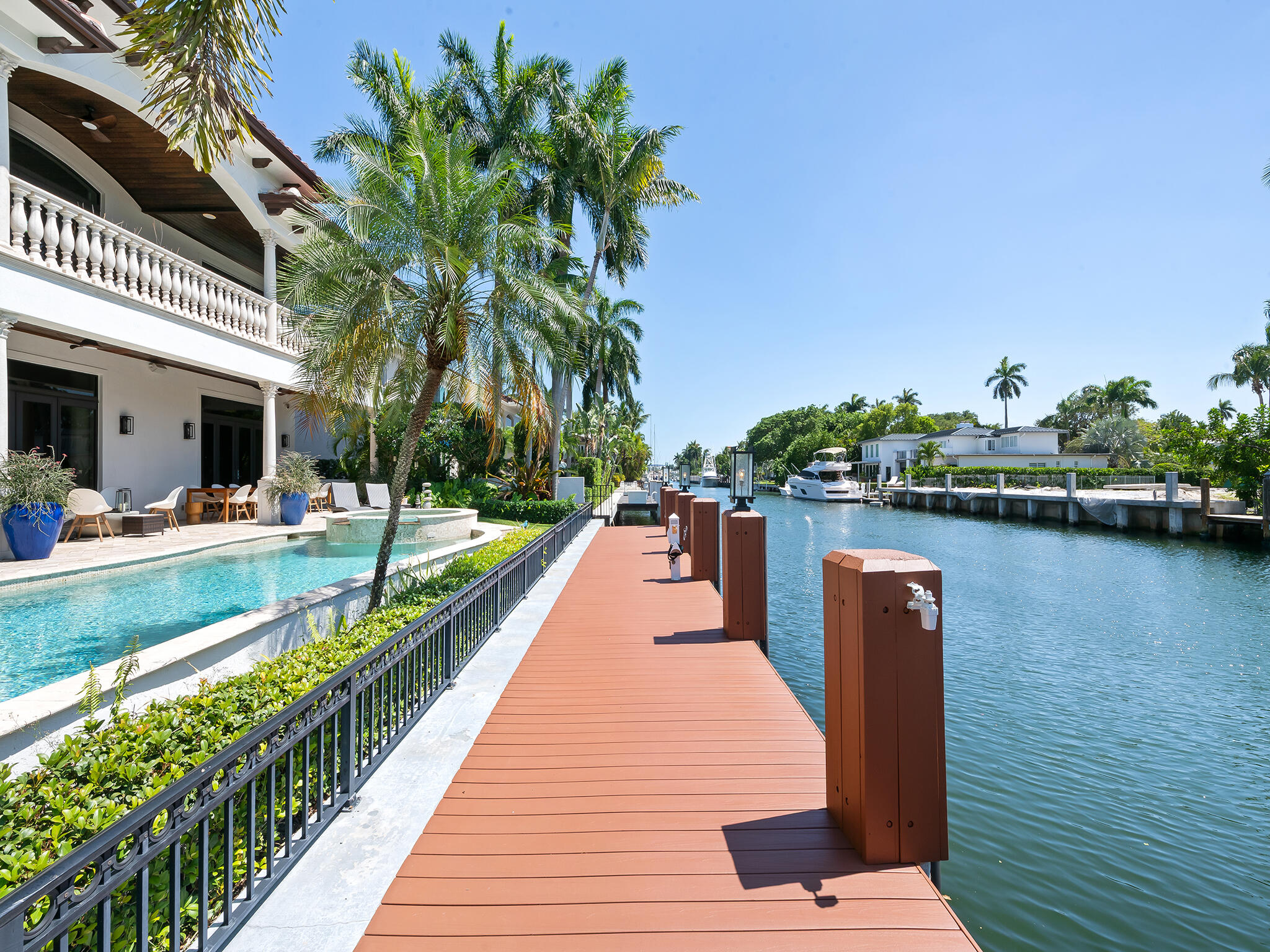 441 Royal Plaza Drive