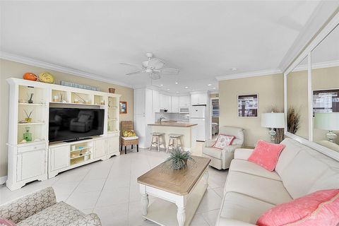 1110 N Riverside Dr 24 Pompano Beach FL 33062