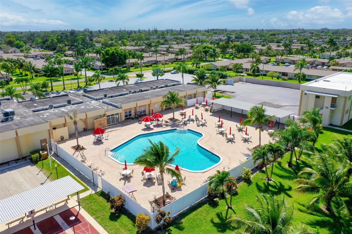 Cresthaven Villas - Residential