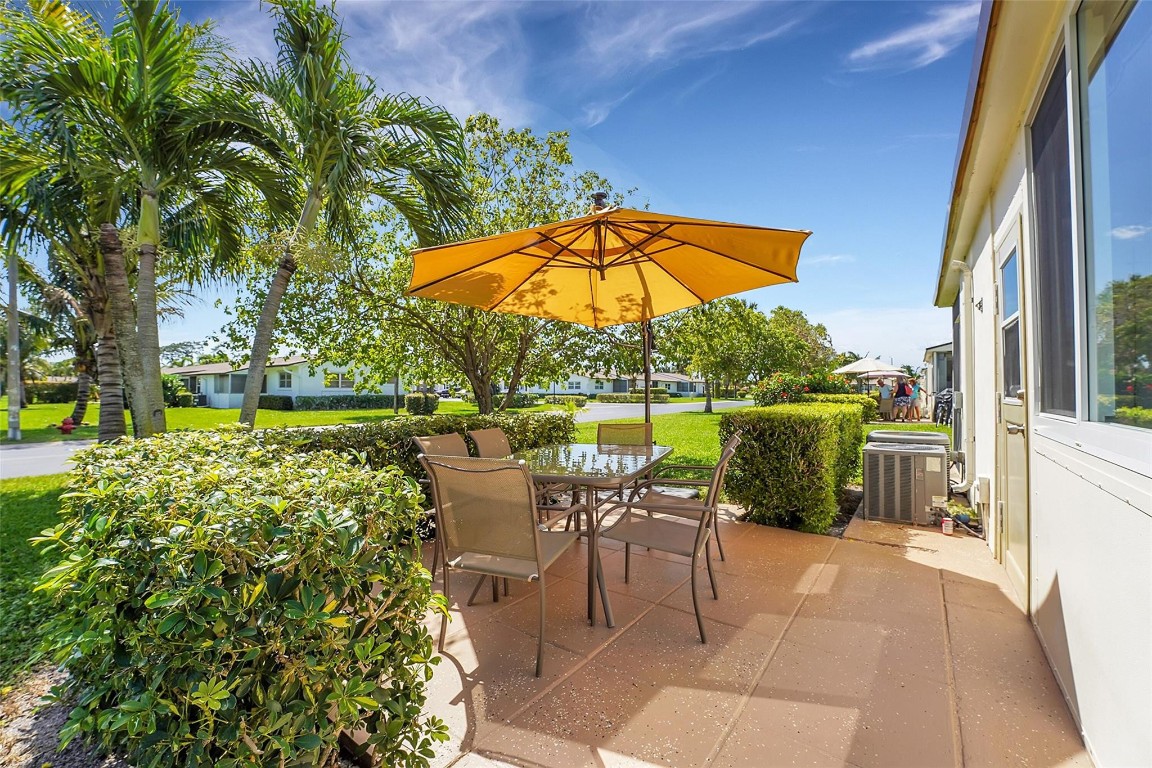 Cresthaven Villas - Residential