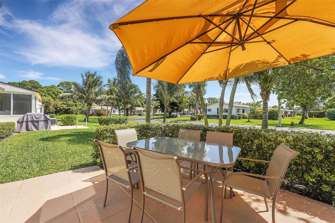Cresthaven Villas - Residential