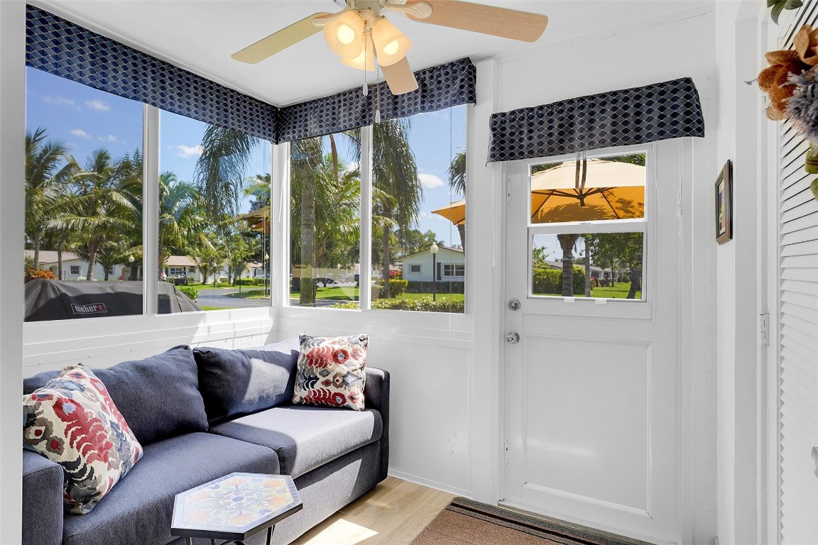 Cresthaven Villas - Residential