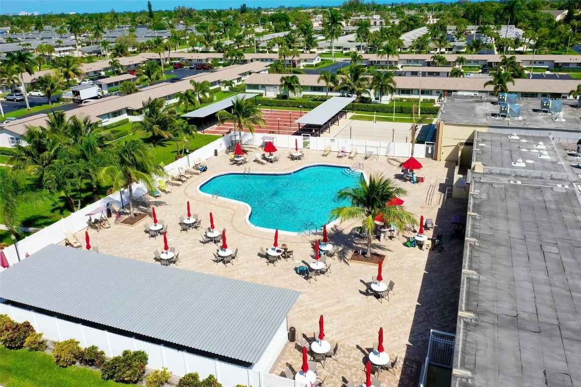 Cresthaven Villas - Residential