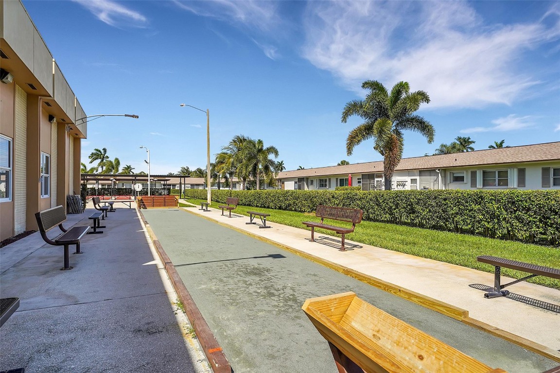 Cresthaven Villas - Residential