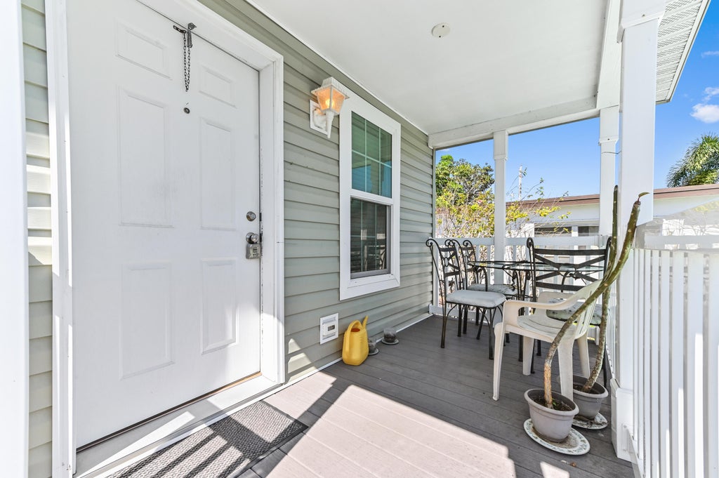 Photo of 14653 Glenview Drive, Delray Beach, FL 33445 (MLS # R11071192)