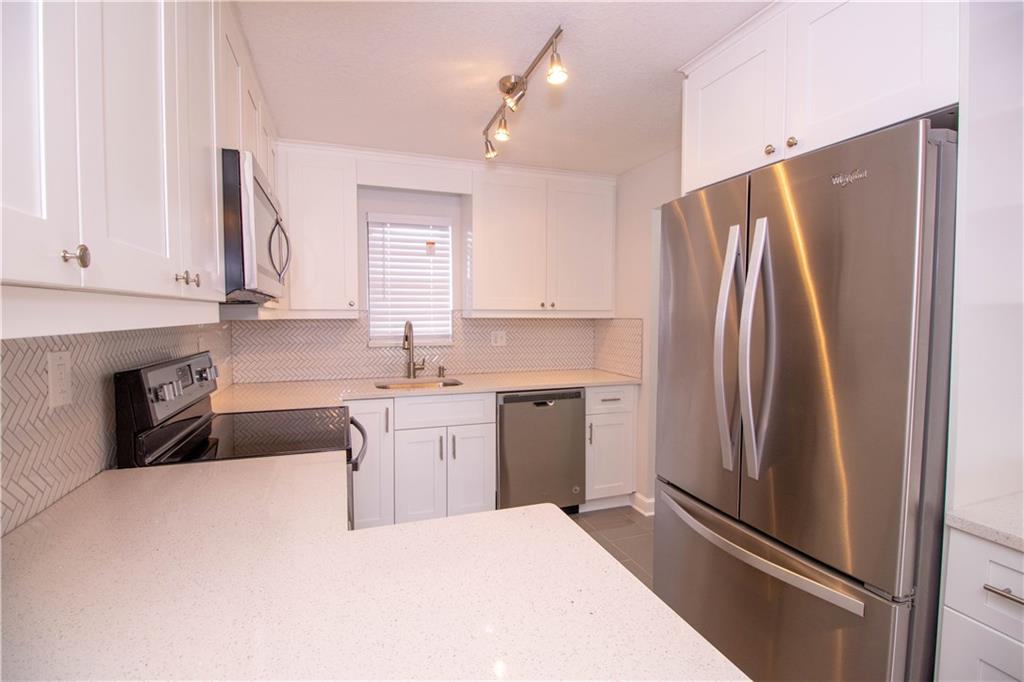 Isle Sandalfoot Condo 01- - Residential Lease