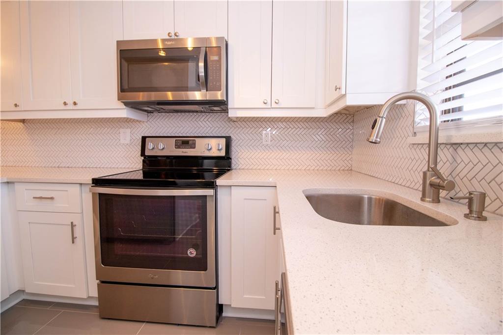 Isle Sandalfoot Condo 01- - Residential Lease