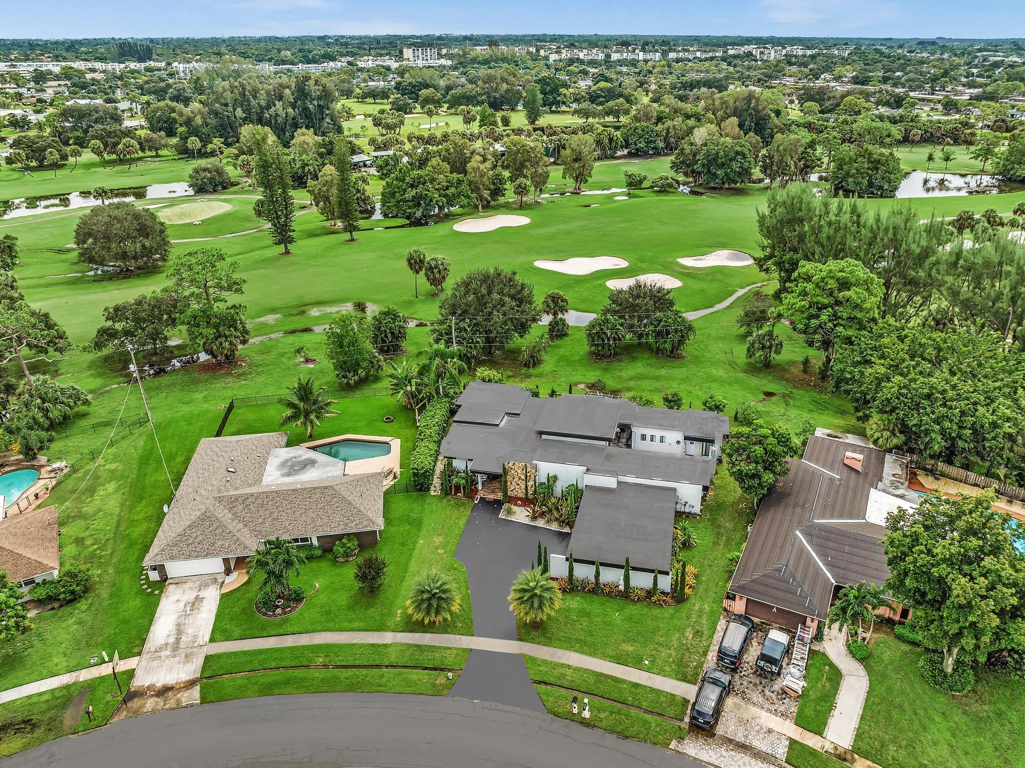 Properties 3210 Medinah Circle E