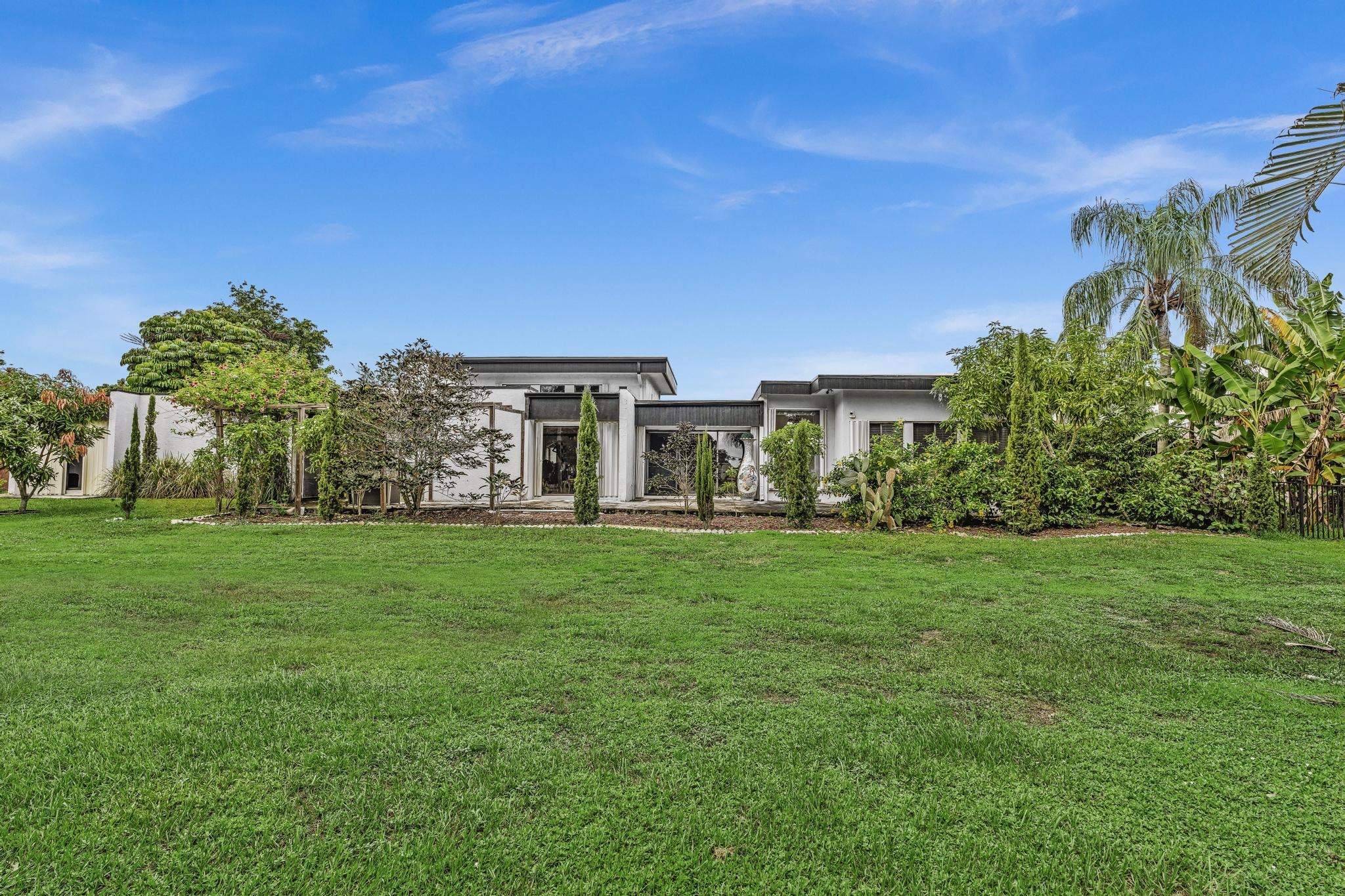 Properties 3210 Medinah Circle E
