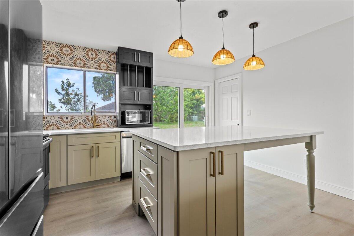 PORT ST LUCIE SECTION 42 1ST REPLAT - Residential