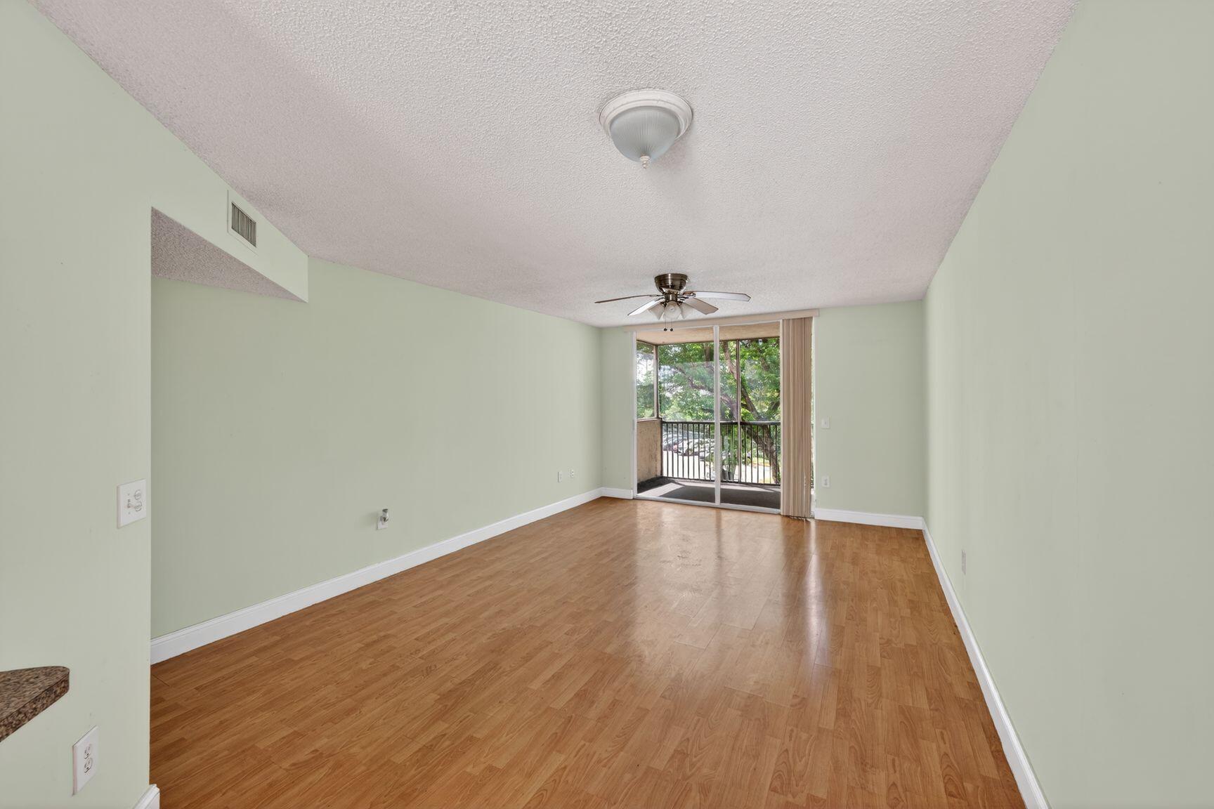 LAS VISTAS AT DORAL CONDO - Residential
