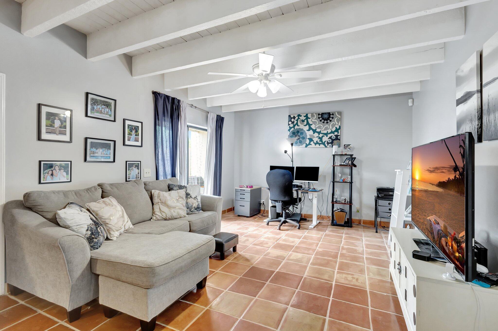 1586 Shaker Circle