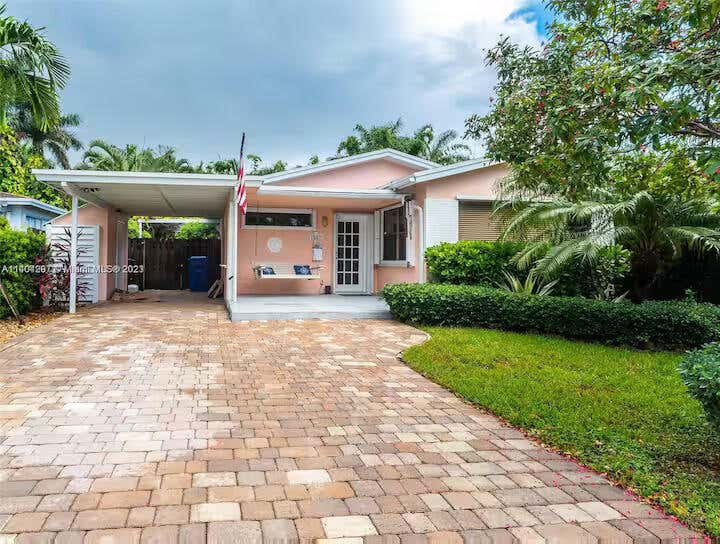 Photo of 1507 GARFIELD Street, Hollywood, FL 33020 (MLS # B26068664)