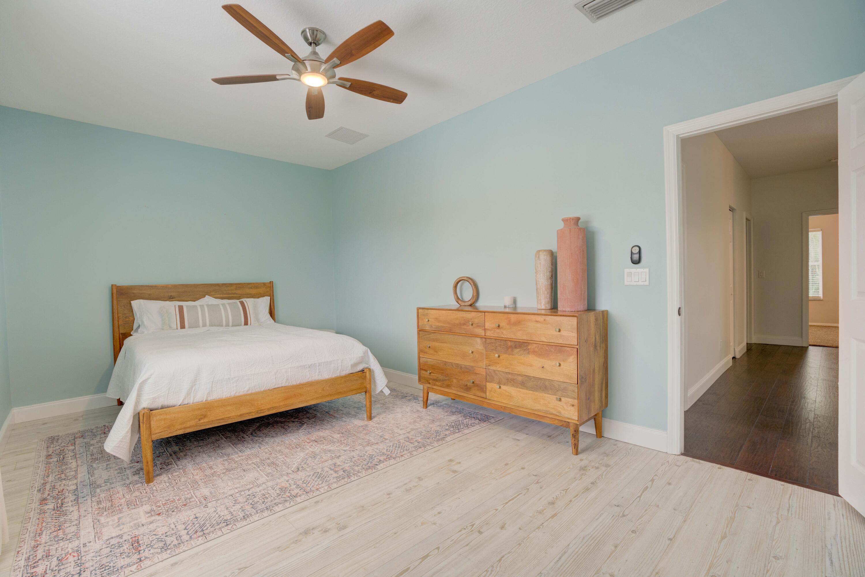 RIO VISTA OF ISLAND SHORES - Residential Lease