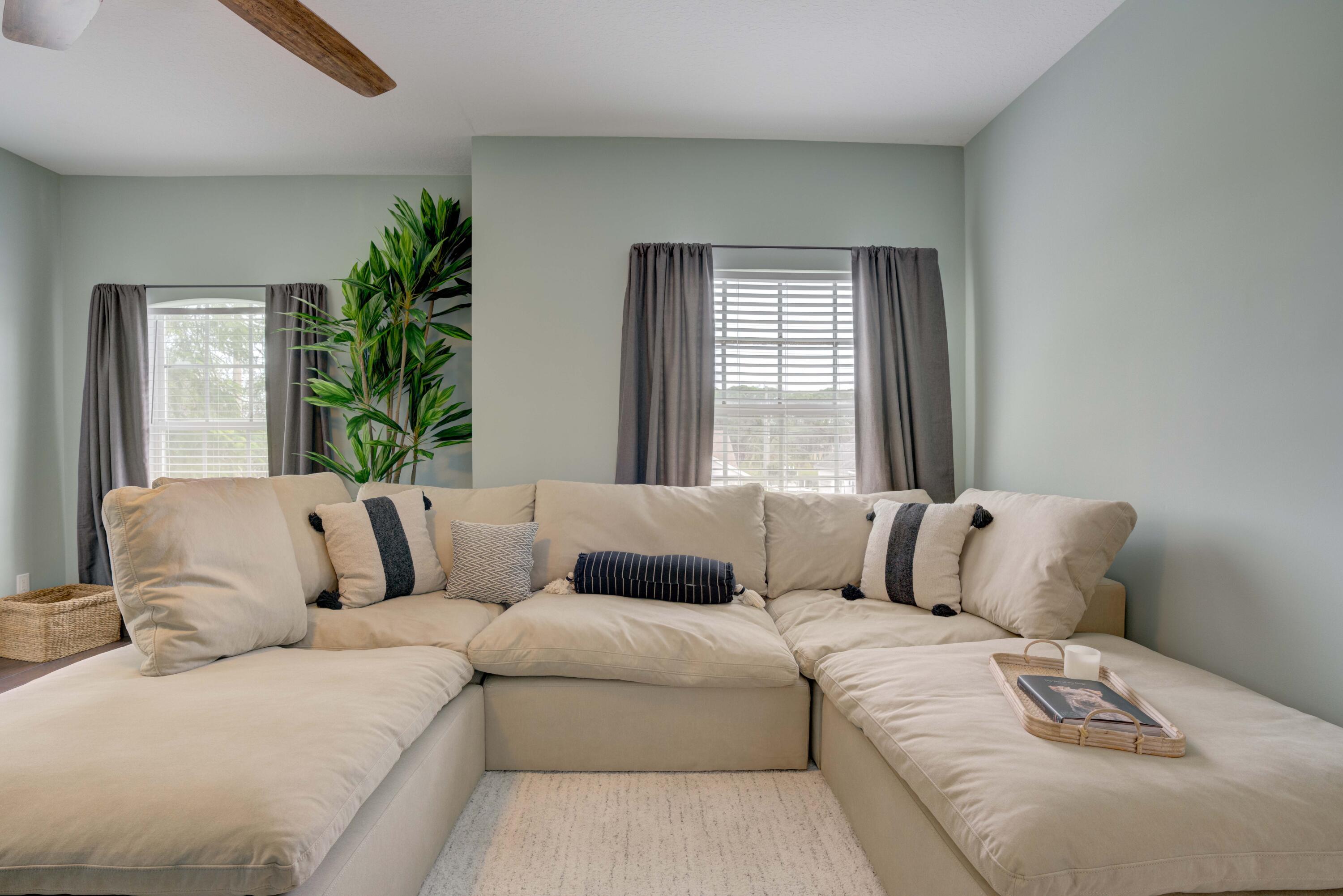 RIO VISTA OF ISLAND SHORES - Residential Lease