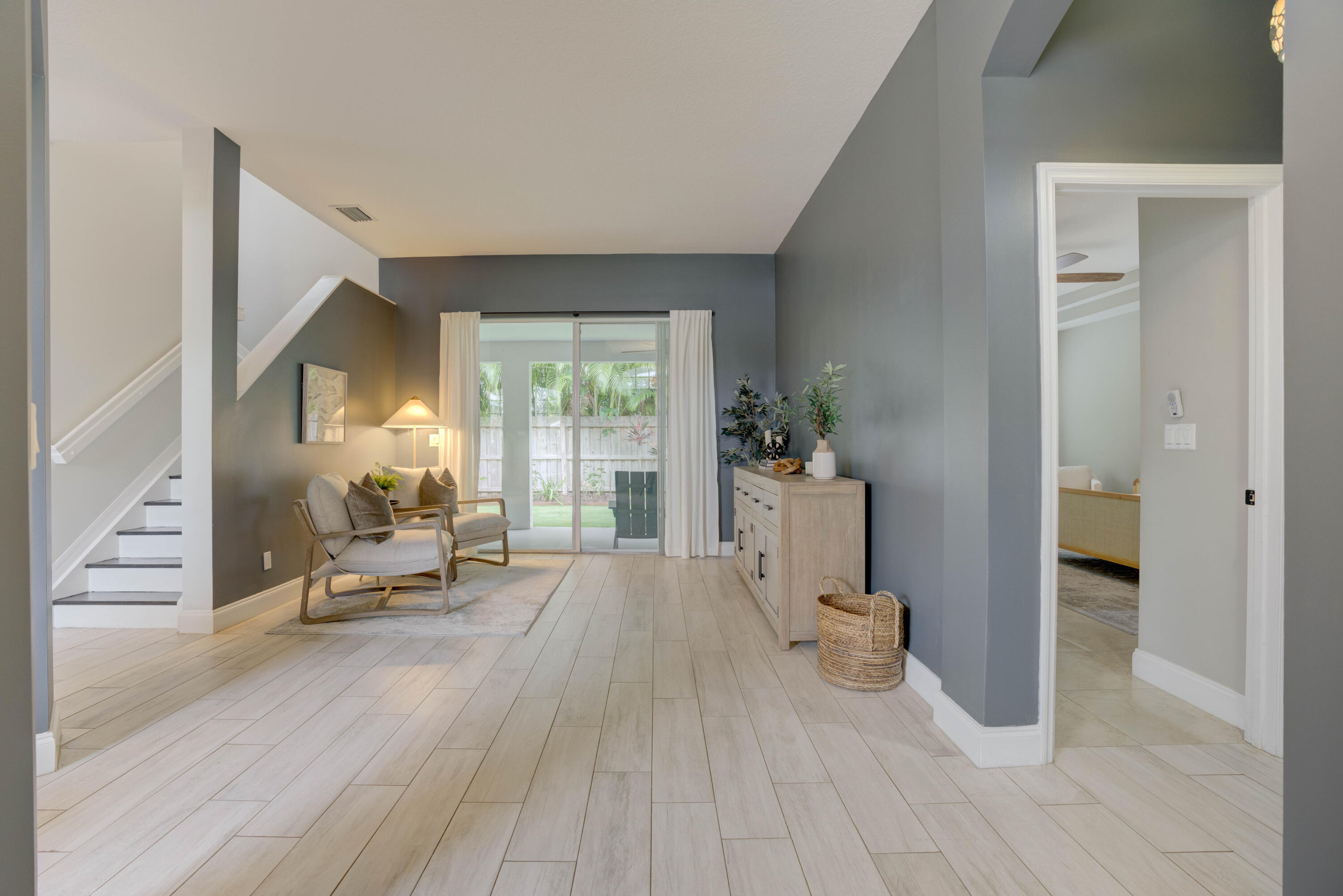 RIO VISTA OF ISLAND SHORES - Residential Lease