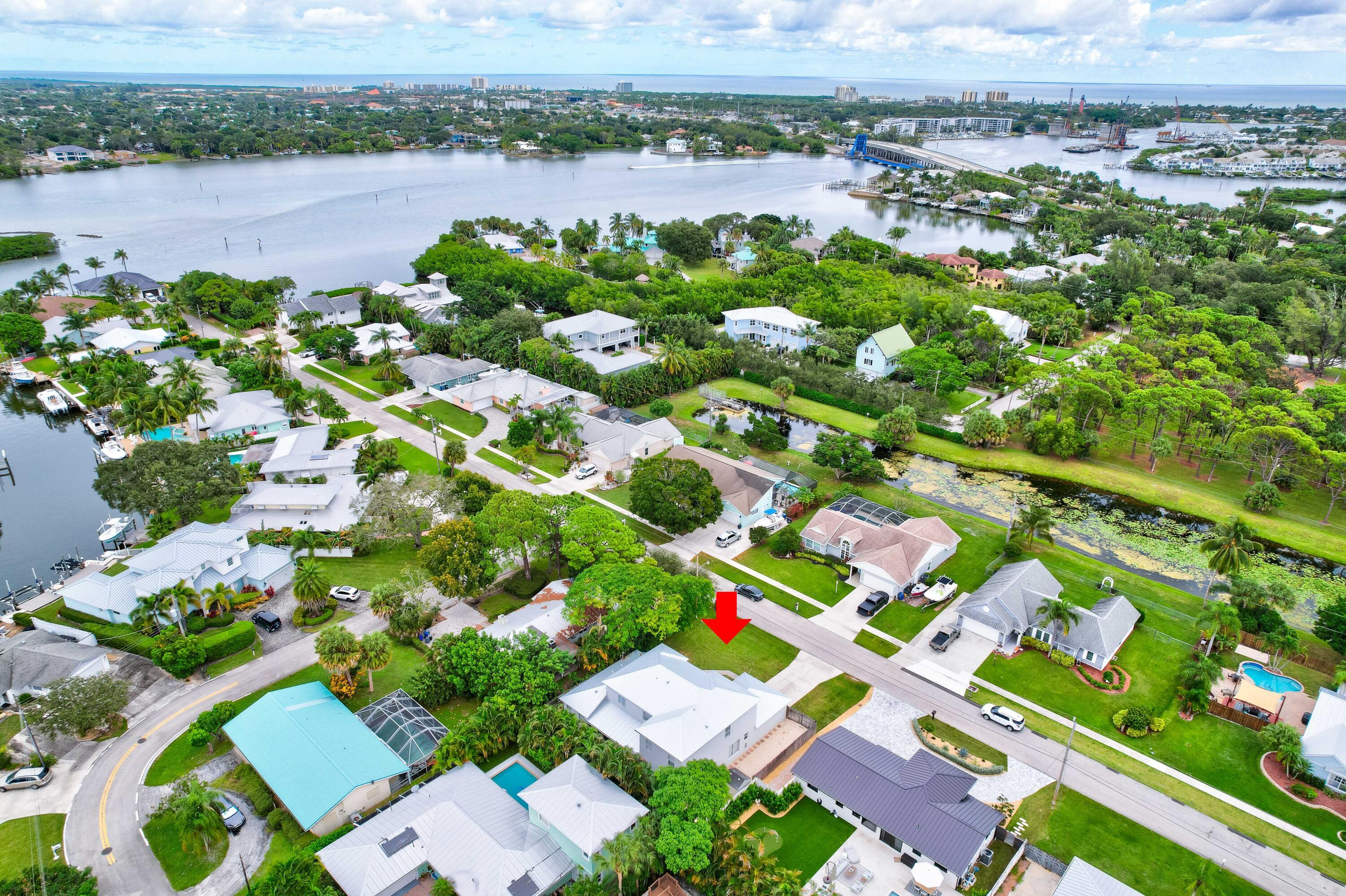 RIO VISTA OF ISLAND SHORES - Residential Lease