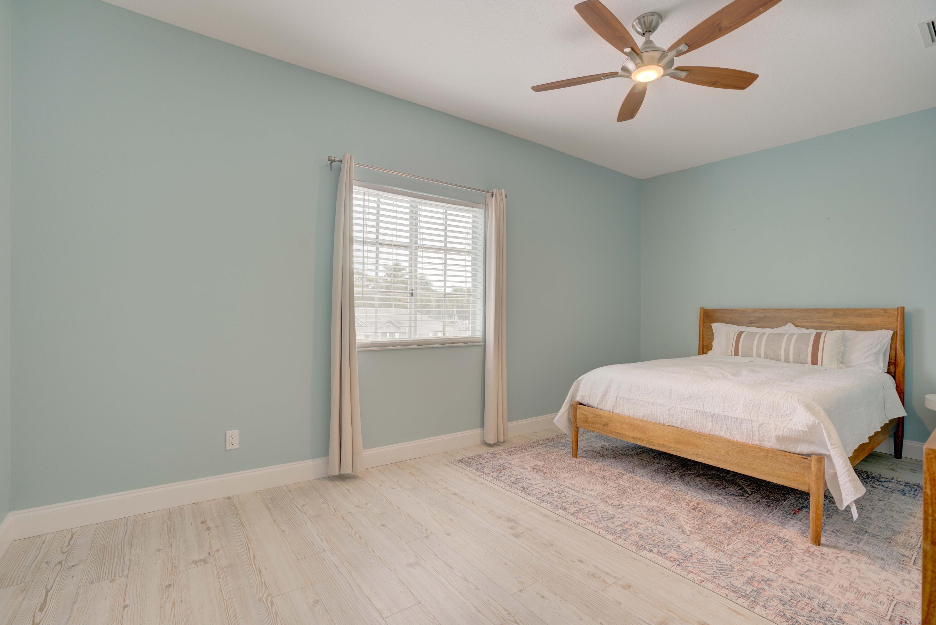 RIO VISTA OF ISLAND SHORES - Residential Lease