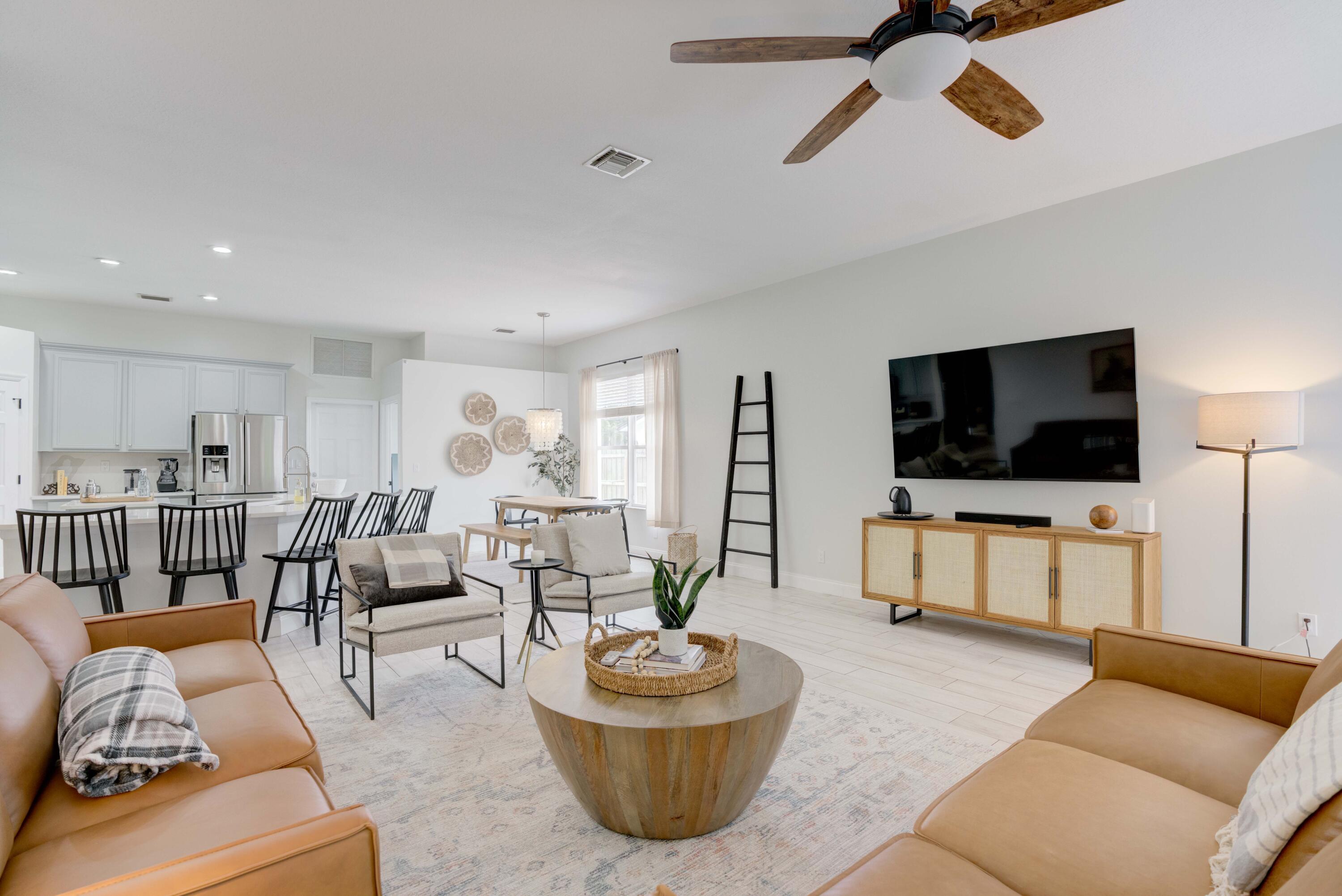 RIO VISTA OF ISLAND SHORES - Residential Lease