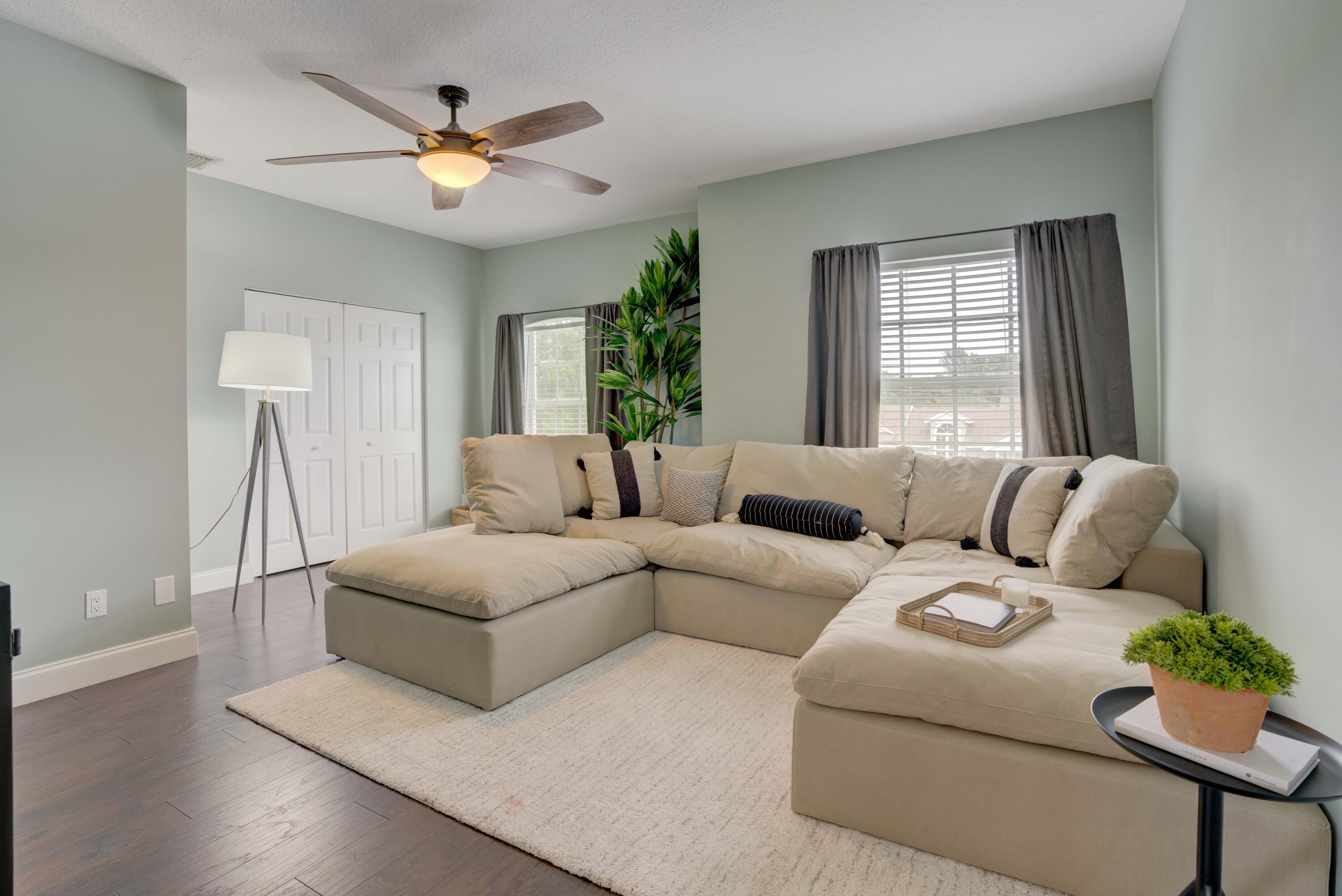 RIO VISTA OF ISLAND SHORES - Residential Lease