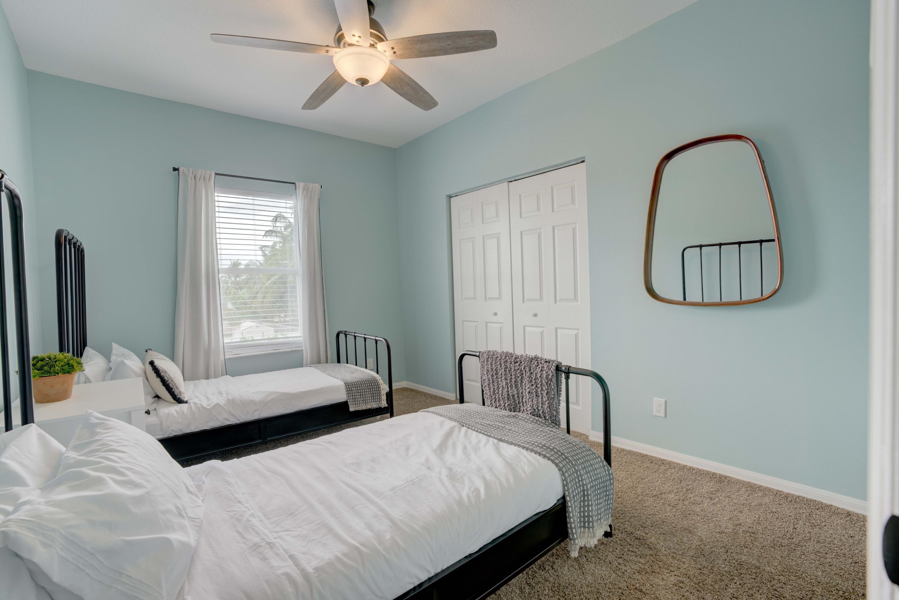 RIO VISTA OF ISLAND SHORES - Residential Lease